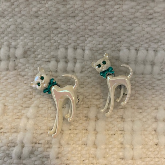 ⚫️ 2 Very Cute kitty cat pins bobble heads green eyes - Picture 2 of 5